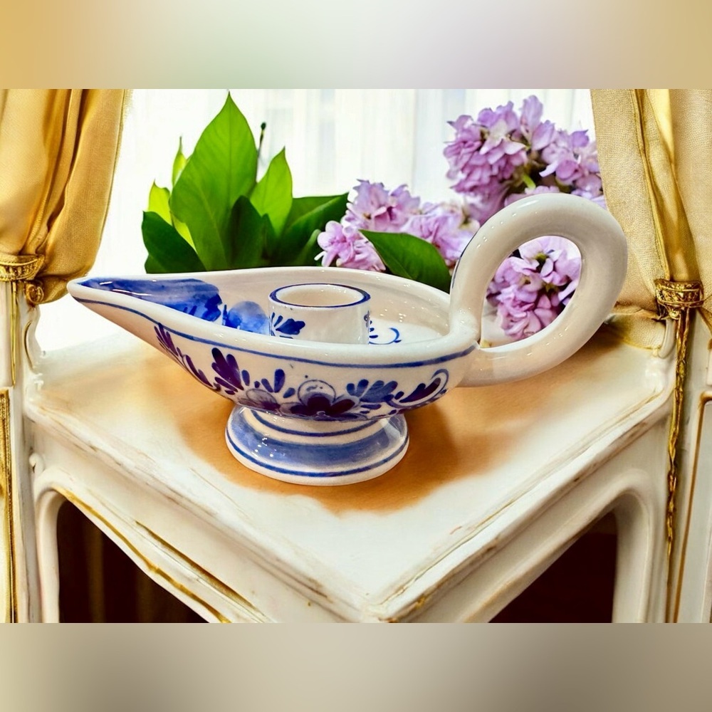 Delfts Blue Hand Painted Aladdin Candle Stick Holder